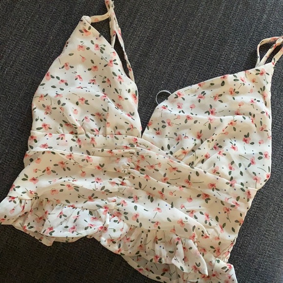 Princess Polly Top - Picture 1 of 2